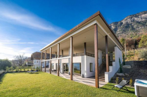 Luxury house with panoramic view & hot tub